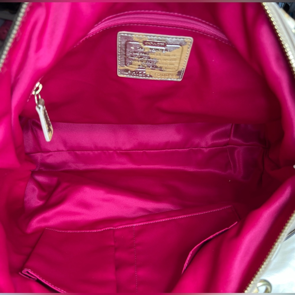Authentic Coach bag - Picture 15 of 16
